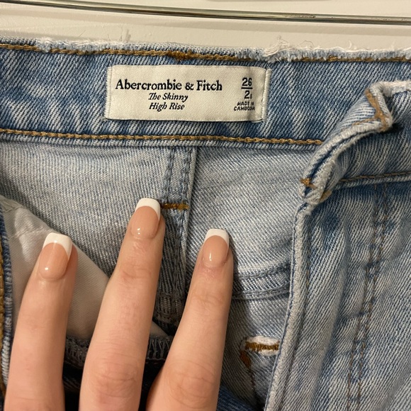 Abercrombie & Fitch Skinny High Rise Jeans - Picture 3 of 5